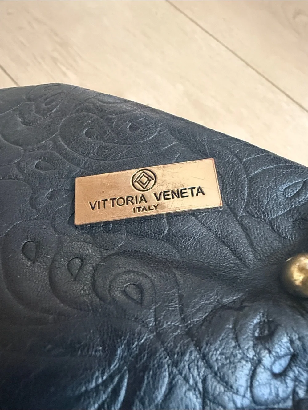 Vittoria Veneta Black Floral Embossed Leather hobo bag Brown Strap made in Italy